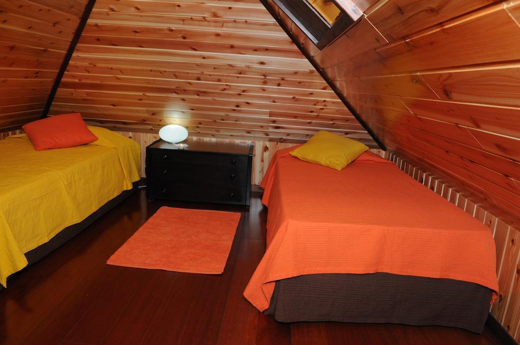 Casa Rosa Vila Camacha  Quarto foto